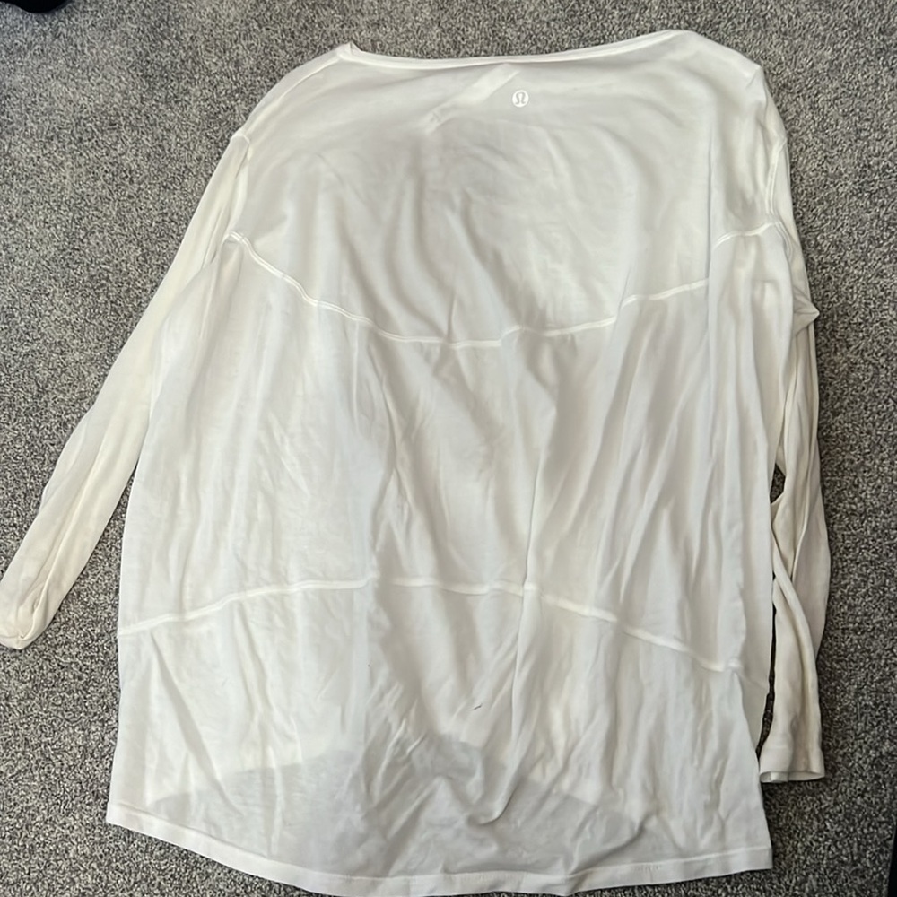 Lululemon white long sleeve tee